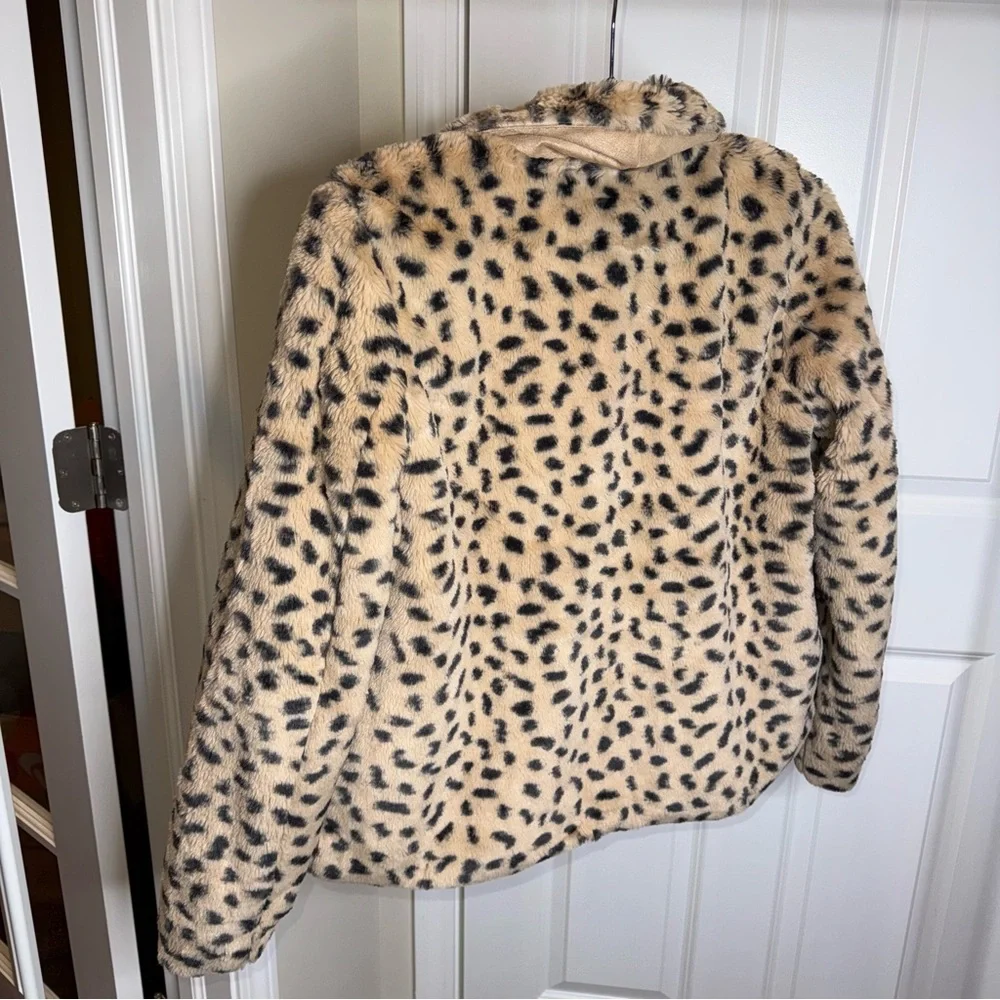 H&M Cream and Black Teddy Leopard Jacket NWT - Picture 4 of 4